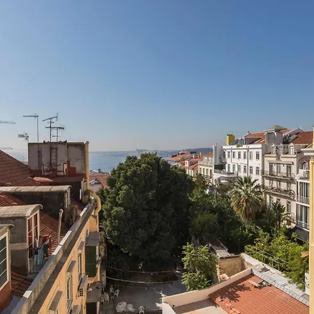 159 A - Premium Chiado -lisbon شقة *