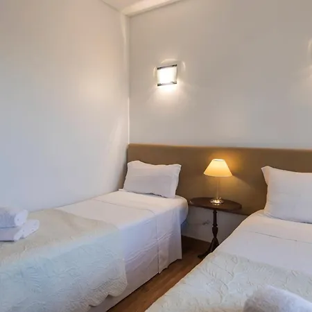 159 A - Premium Chiado -lisbon Апартаменти